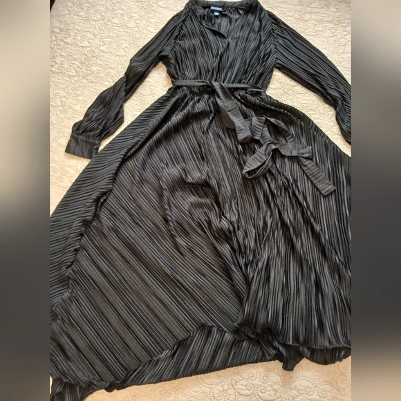 Scoop Black Dress Size 0-2 - Picture 2 of 9